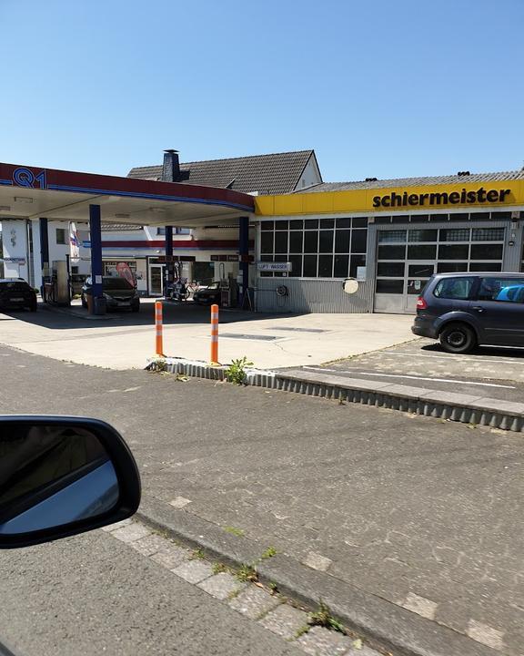 Q1 Tankstelle